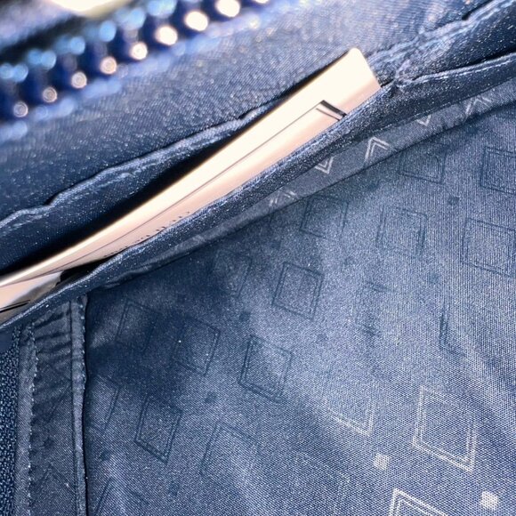 Vera Bradley RFID Tech Wristlet Clear Touch Screen Back NWT - Picture 9 of 9